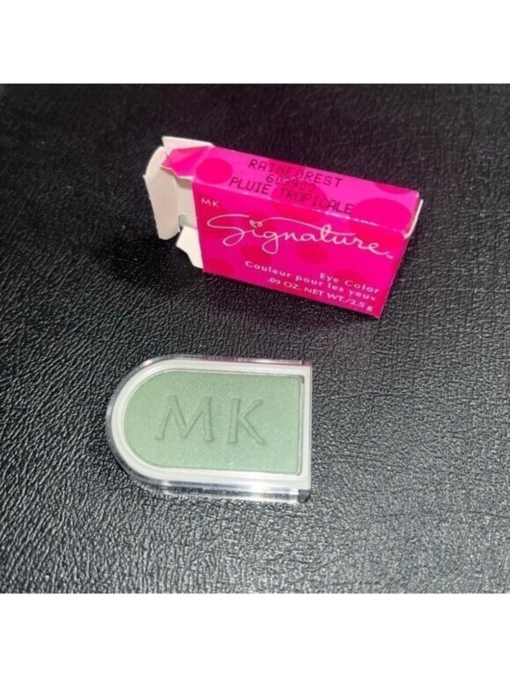 New Mary Kay Signature Eye Color Shadow - RAINFOREST Green